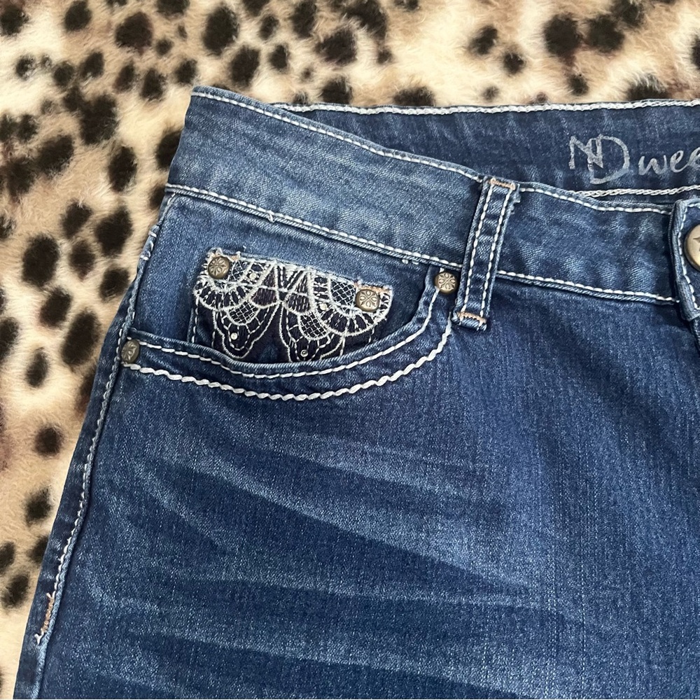 ND Weekend size 8 women’s capris jeans w/decorative back pockets - Picture 6 of 10